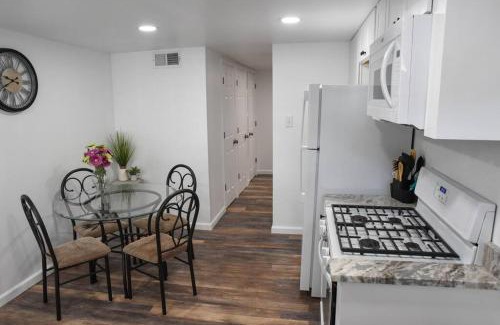 Mount Washington Apartment | Charming Mount Washington Home with Parking for Families
