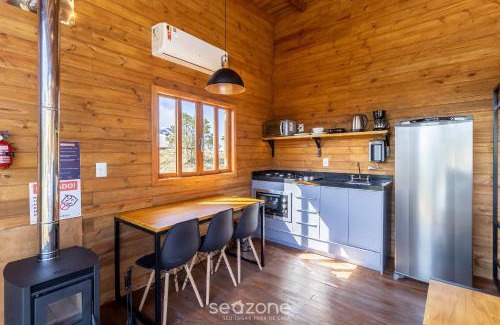 Anitapolis House | Cozy mountain chalet with hot tub | VST028