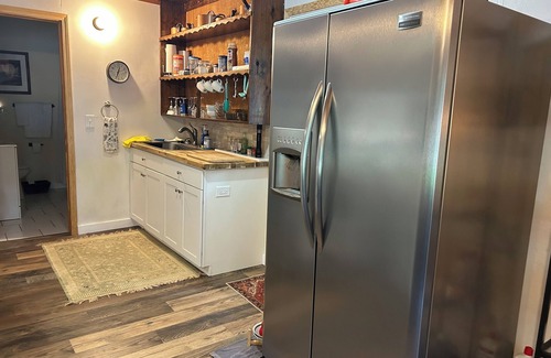 Jasper Cabin | Inviting Mountain Cabin on Animal Sanctuary with Spa & Pool