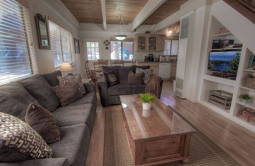 Incline Village Cabin | Inviting Mountain Retreat: 3 Bedroom Home with Breakfast