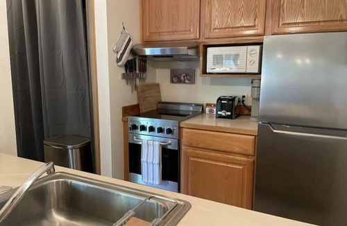 Elkhorn Condo | Inviting Mountain Retreat with Pool & Ocean Views