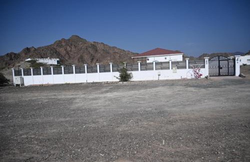 Ajman House | Inviting Mountain House Near Hatta - Child Friendly Retreat