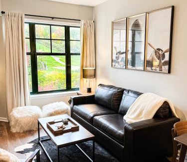Vernon Hotel | Inviting Mountain View Condo with Pool and Hot Tub