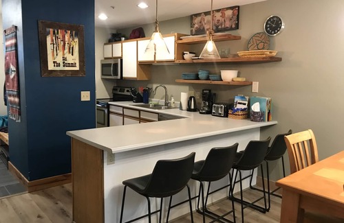 Frisco Condo | Inviting Retreat in Frisco: Spa, Kitchen & Hot Tub Access