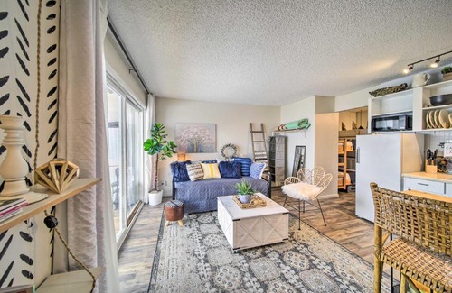 Mead Apartment | Inviting Mt Spokane Studio with Pool & Hot Tub Access