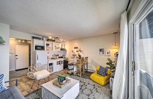 Mead Apartment | Inviting Mt Spokane Studio with Pool & Hot Tub Access