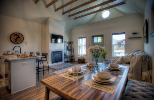 Sandpoint Cottage | Modern Cottage Retreat in Sandpoint, ID – Guest Rated 9.8