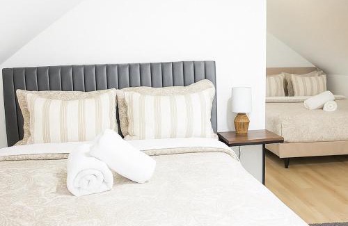 Everett Apartment | Cozy Near Boston with Outdoor Space