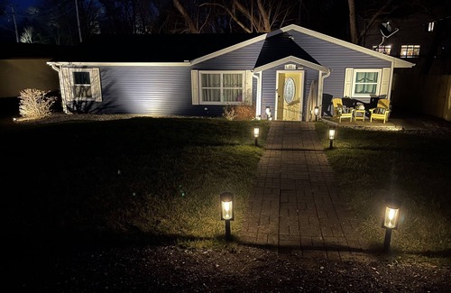New Buffalo Cottage | Charming New Buffalo Cottage with Hot Tub & Fire Pit