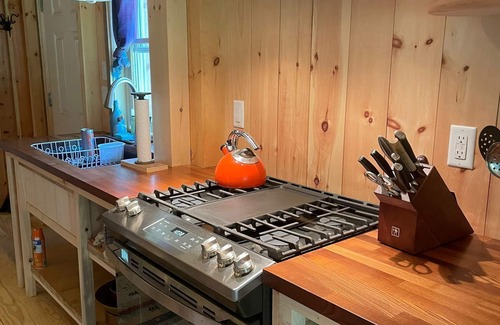 Vineyard Haven Cottage | Inviting TimberFrame Retreat in Vineyard Haven Awaits You!