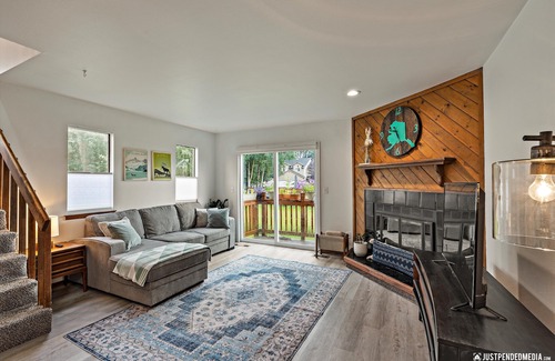 Campbell Park House | Guest Rated 10/10: Cozy Northern Den with Family-Friendly Amenities