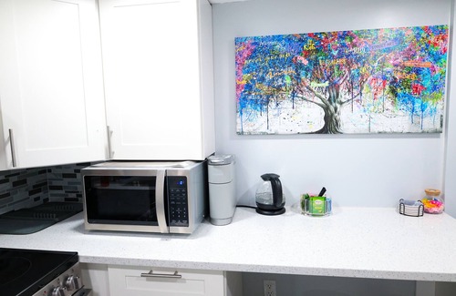 Lakeview Apartment | Charming NYC Retreat: Family-Friendly with Spa Amenities