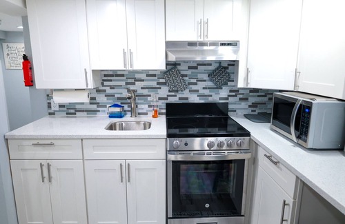 Lakeview Apartment | Charming NYC Retreat: Family-Friendly with Spa Amenities