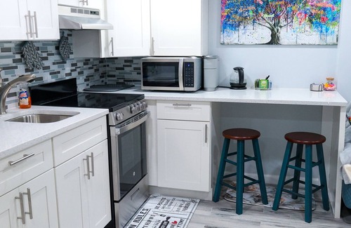 Lakeview Apartment | Charming NYC Retreat: Family-Friendly with Spa Amenities