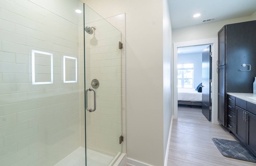 North Charlotte Condo | Inviting NoDa Oasis: Family-Friendly with Kitchen Access