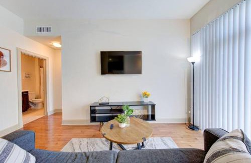 Astrodome Apartment | Relaxing Oasis with Pool, Gym & Pet-Friendly Perks
