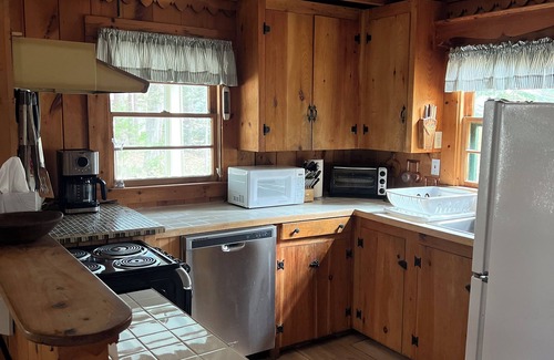 Ocean Park House | Inviting Ocean Park Cottage with Pool, Steps to the Beach