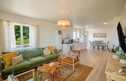 Shelter Cove House | Oceanview Retreat Near Golf Course & Airport - 10/10 Rated