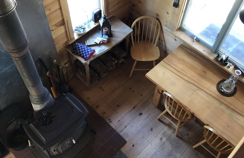 Aurora Cabin | Tranquil Off-Grid Camp on Spectacle Pond with Oceanfront Views