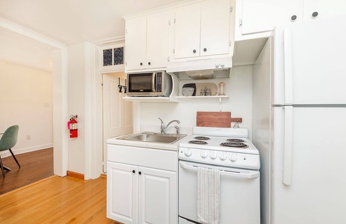 Winchester Apartment | Inviting Cameron Retreat in Historic Downtown Winchester