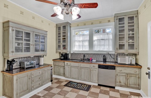 Highland Historic District Apartment | Welcoming Stay at Cozy On Creswell with Family Amenities