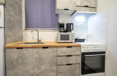 Kolokinthou Apartment | Cozy one bdrm apart in Peristeri near metro