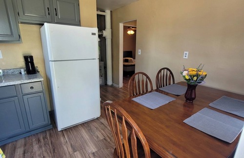 Rock Island House | Charming One Bedroom Retreat near Downtown IA and IL