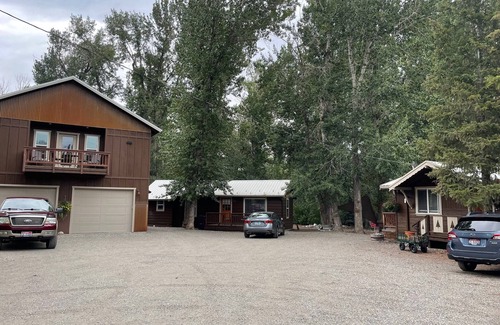 Hailey House | Comfortable One-Bedroom with King Bed Near Big Wood River