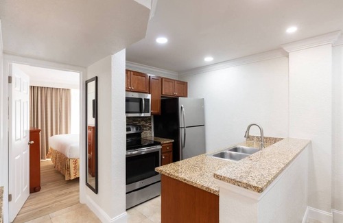 Florida Central Atlantic Coast Condo | Inviting One Bedroom Resort Condo Near Disney Attractions