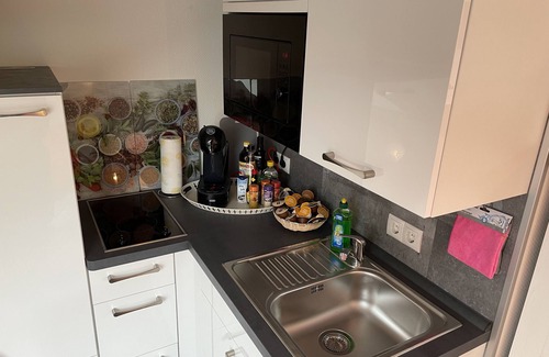 Antweiler Apartment | Inviting One-Room Apartment Near Nürburgring with Breakfast