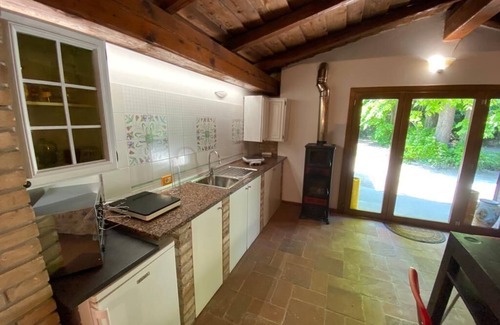 Bagnolo Apartment | Charming Open Space Suite with Spa & Kitchen for 3 Guests