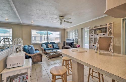 Neptune House | Inviting Ormond Beach Bungalow Just Steps from the Ocean