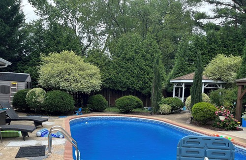 Annandale Cottage | Serene Retreat with Private Pool and Gorgeous Backyard