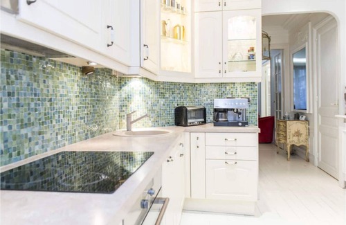 16th Arrondissement Apartment | Elegant Parisian Apartment with Private Garden Veranda
