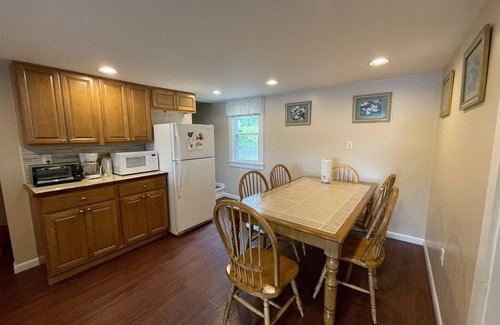 Lake Ariel House | Serene Lakefront Retreat: Guest Rated 9.6 with Kitchen & Views