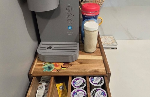 Battle Ground Apartment | Cozy peaceful spacious studio WiFi work station fitness items in Battle Ground