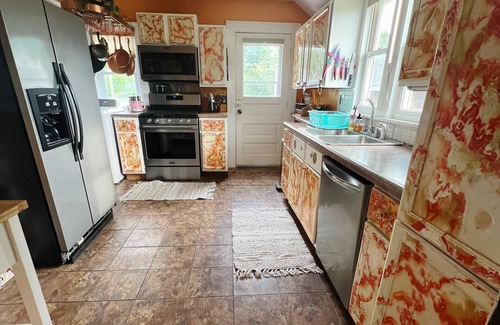 Pendleton House | Cozy Pendleton Getaway Near Downtown Pendleton. Pet Friendly!