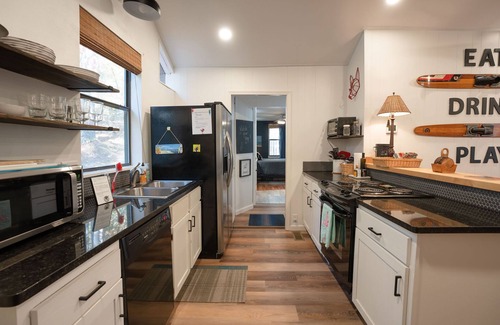 Quitman House | Inviting Pet-Friendly Retreat Steps from GFL with Pool