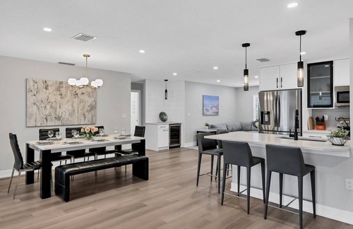 South Sarasota House | 🦩Cozy Pet-Friendly~Private Pool~Lucy By The Sea🦩