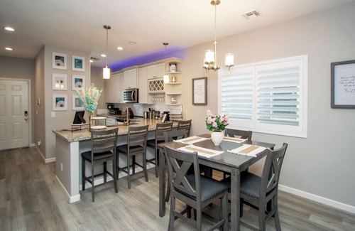 South Mountain House | Cozy Phoenix Home w/Office: Fast Wifi+Free Parking. Near Airport & Downtown.