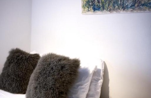 Oude Pijp Bed & Breakfast | Pet-Friendly Pijp Apartment in Amsterdam - Guest Rated 8.4