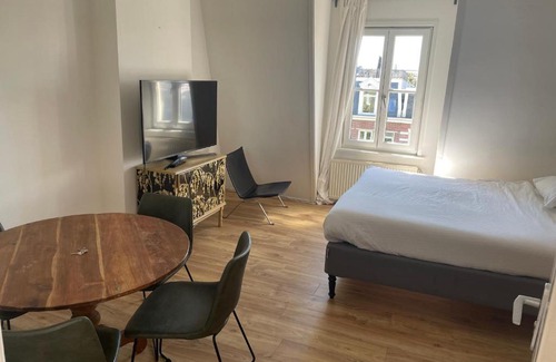 Oude Pijp Bed & Breakfast | Pet-Friendly Pijp Apartment in Amsterdam - Guest Rated 8.4