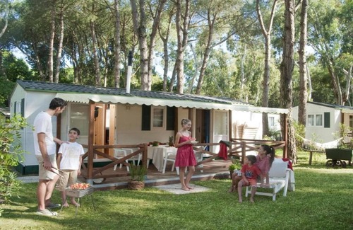 Baia Domizia Ski Chalet | Discover Belvilla by OYO Baia Domizia: Family-Friendly Retreat