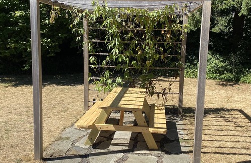 Olympia Cottage | Inviting PNW Cottage with Firepit, Dog Friendly & Ideal Amenities