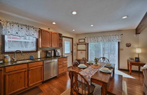 Albrightsville Ski Chalet | Pet-Friendly Pocono Chalet with Pool & Family Amenities