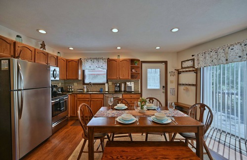 Albrightsville Ski Chalet | Pet-Friendly Pocono Chalet with Pool & Family Amenities