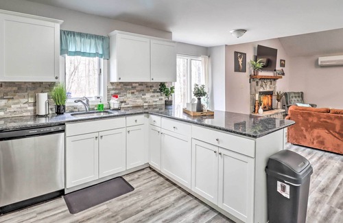 Mount Pocahontas House | Inviting Poconos Retreat: Pool Access & Pet Friendly Stay