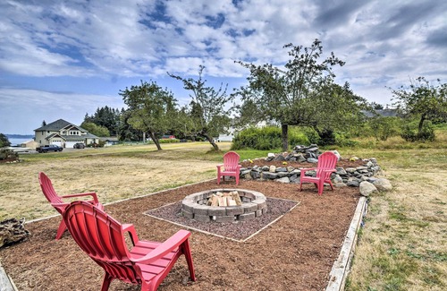 South Colby Apartment | Charming Port Orchard Home with Grill & Fire Pit Retreat