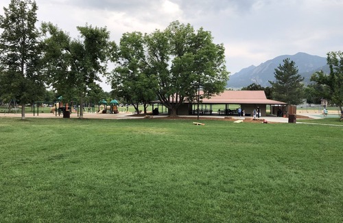 Newlands House | Charming Private Basement Apartment by North Boulder Park