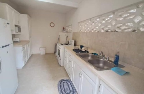 Hastings Cottage | Cozy Private Cottage in Rockley, Barbados!